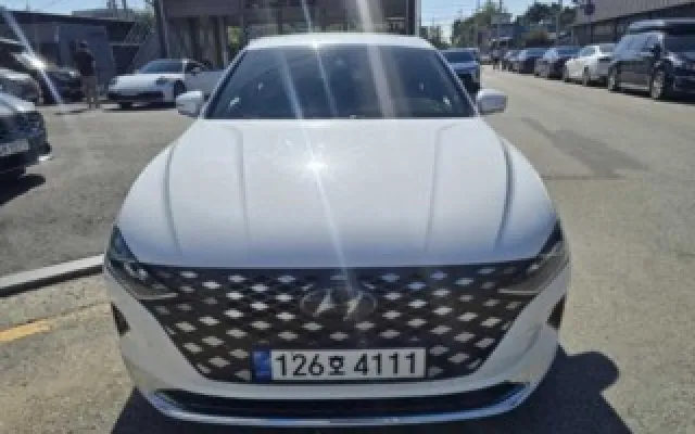 수원믿을만한중고차사이트 더 뉴 그랜저 IG 2.5 르블랑 매물 사진 1 - 2022/06 72,575km
