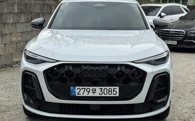 수원믿을만한중고차사이트 Q5 (80A) 40 TDI 콰트로 S-라인 블랙 에디션 매물 사진 7 - 2025/07 16,295km